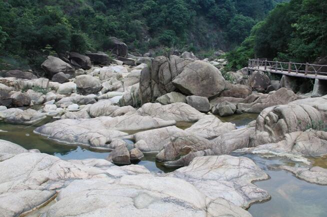 惠州南昆山三寨谷度假村亿万年前的冰川遗