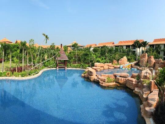 三亚南田温泉好汉坡国际度假酒店游泳池