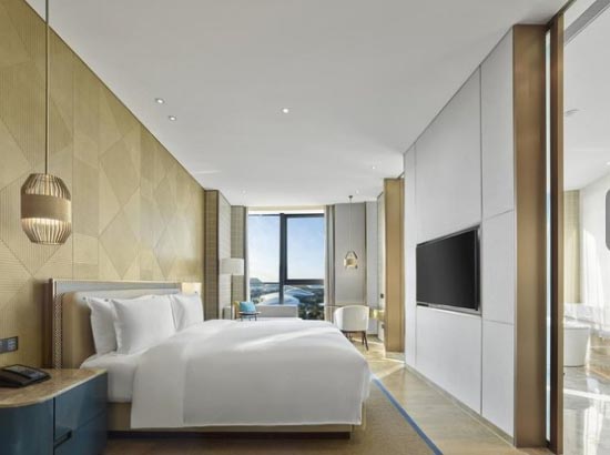 中国海南海花岛度假区希尔顿酒店豪华大床房