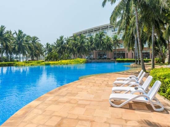 博鳌亚洲论坛会议中心东屿岛度假区室外泳池