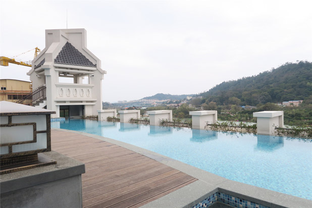 广州从化碧泉空中温泉酒店空中游泳池