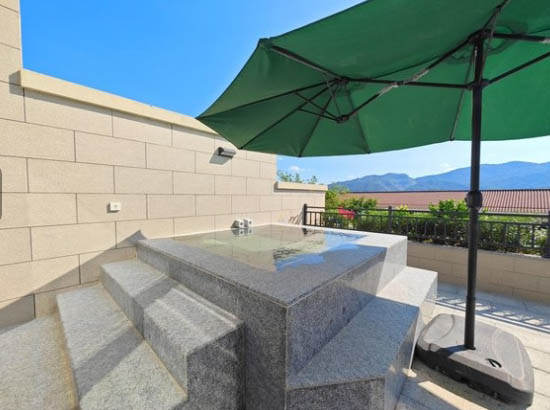 增城三英温泉度假酒店蓁悦观山4房KTV烧烤温泉别墅