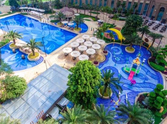 海花岛欧堡度假酒店室外泳池